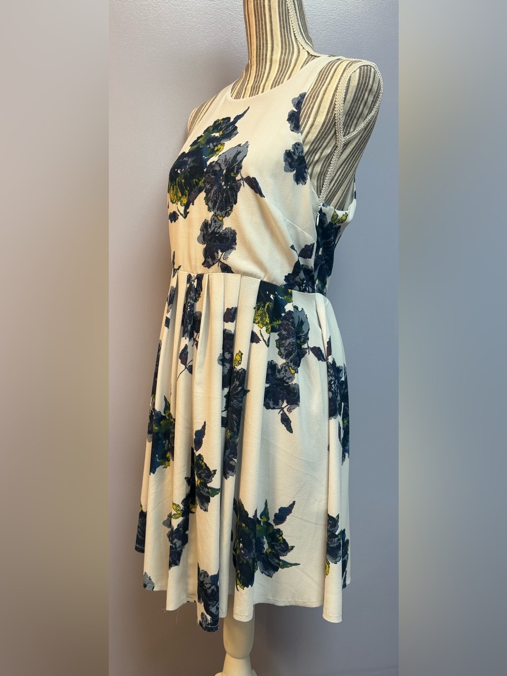 Free People Cloud Combo White Floral Casual Sleeveless Pleated Mini Dress M/L - Picture 4 of 15